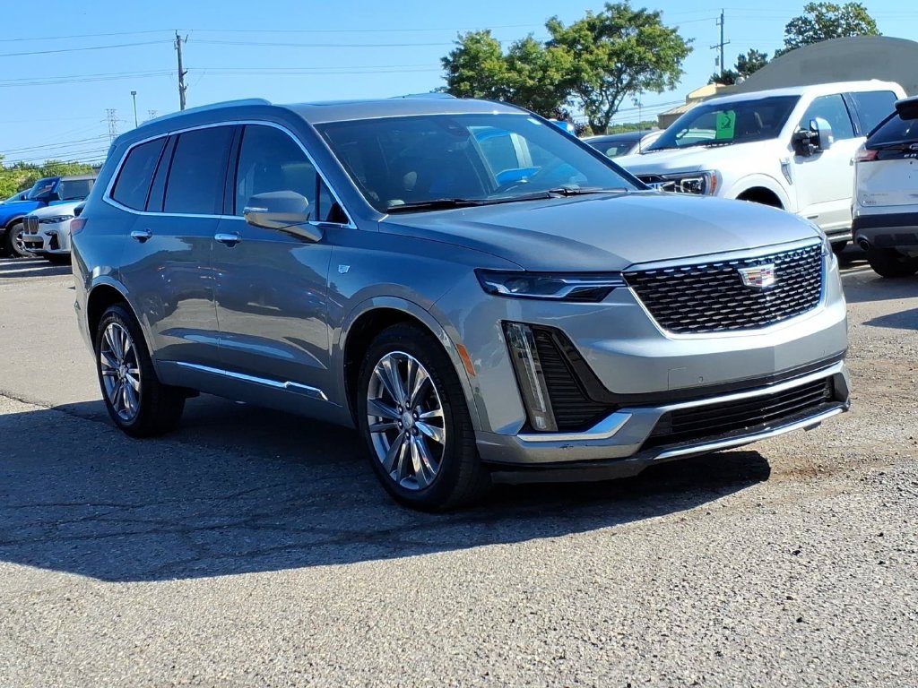 Used 2023 Cadillac XT6 Premium Luxury w/ Technology Package AWD/4WD image 4