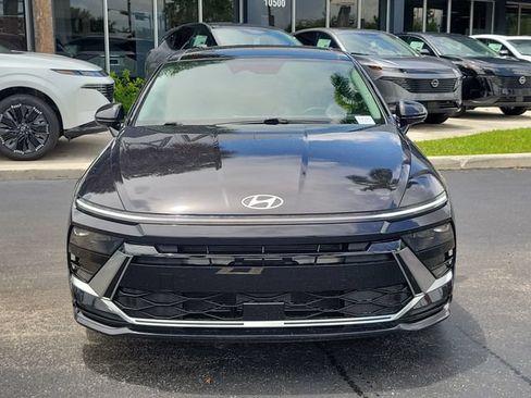 Used 2024 Hyundai Sonata SEL w/ Convenience Package FWD image 2