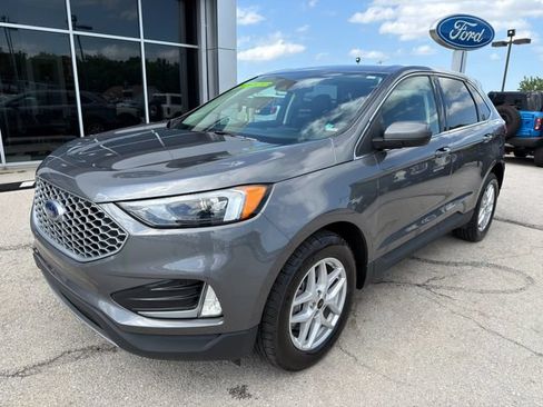 Used 2023 Ford Edge SEL w/ Convenience Package AWD/4WD image 3