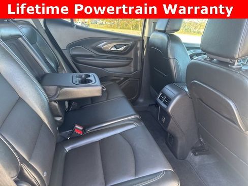 Used 2024 GMC Terrain SLT image 20