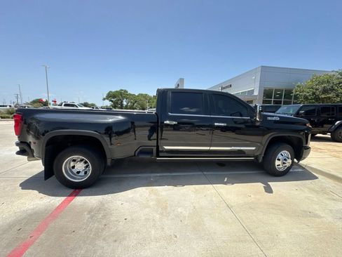 Used 2024 Chevrolet Silverado 3500 High Country w/ High Country Premium Package AWD/4WD image 28