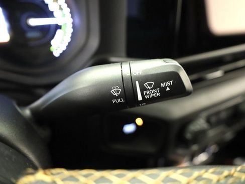 Used 2024 Jeep Wrangler Unlimited image 31