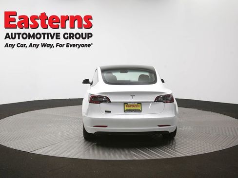 Used 2023 Tesla Model 3 Standard Range image 32