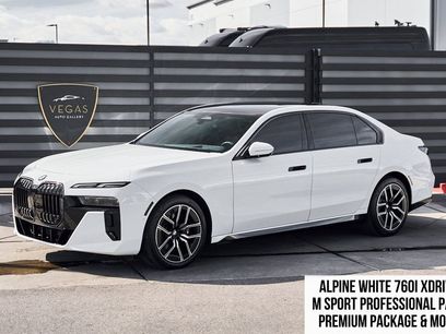 Used 2025 BMW 760i xDrive w/ Premium Package