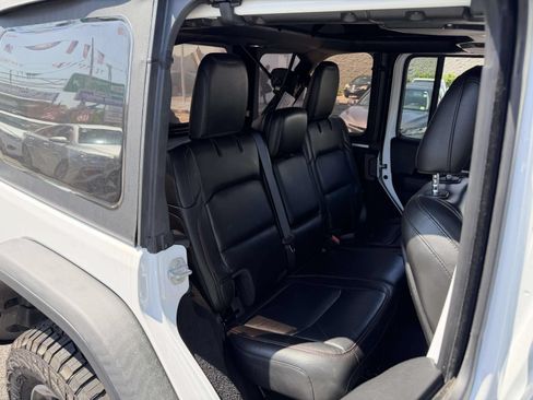 Used 2021 Jeep Wrangler Unlimited Rubicon w/ Uconnect 4C Nav & Sound Group AWD/4WD image 13