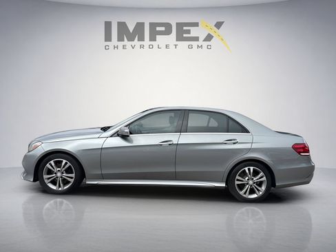 Used 2014 Mercedes-Benz E 250 BlueTEC Sedan image 2