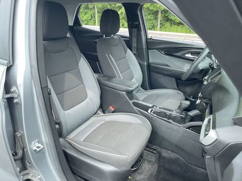 Used 2023 Chevrolet TrailBlazer LS FWD image 24
