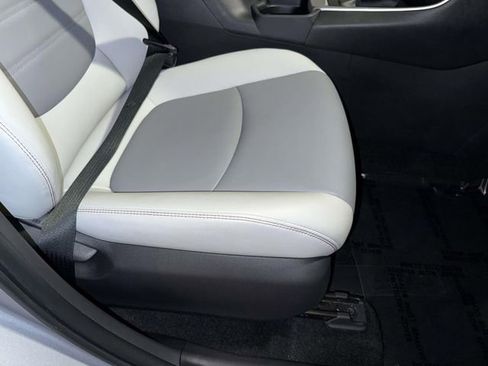 Used 2019 Toyota RAV4 XLE Premium w/ Cold Weather Package image 15