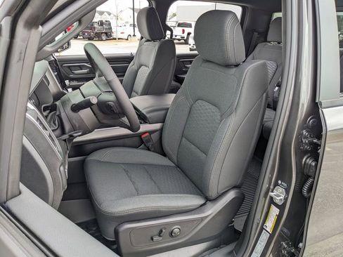 New 2026 RAM 1500 4x4 Crew Cab image 39