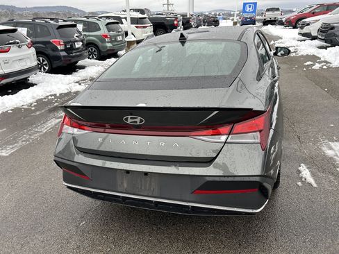 Certified 2025 Hyundai Elantra Sport image 8