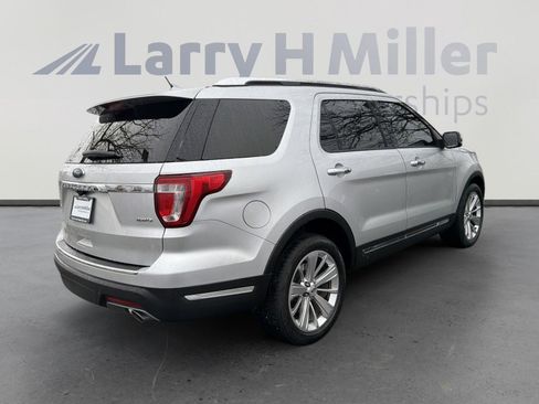 Used 2019 Ford Explorer Limited w/ Class III Trailer Tow Package image 8