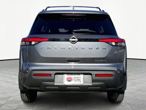 Used 2024 Nissan Pathfinder SV image 6