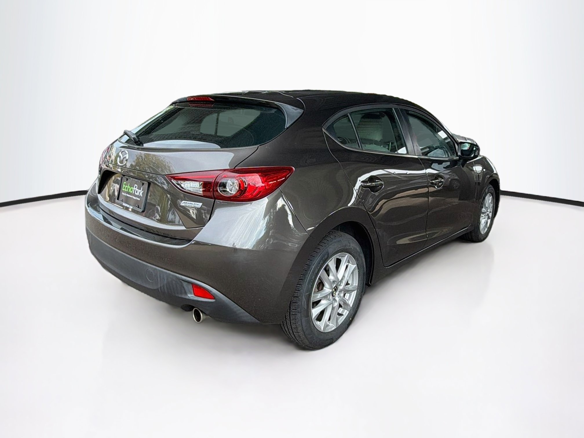 Used 2016 MAZDA MAZDA3 i Touring w/ Popular Equipment Package FWD image 9
