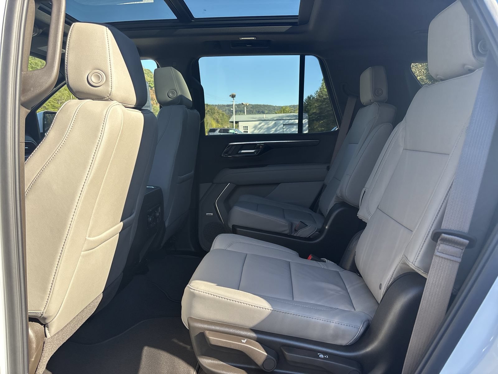 New 2027 Chevrolet Tahoe Z71 w/ Comfort Package AWD/4WD image 25