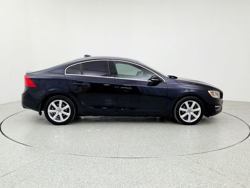 Used 2016 Volvo S60 T5 Premier w/ Convenience Package image 4