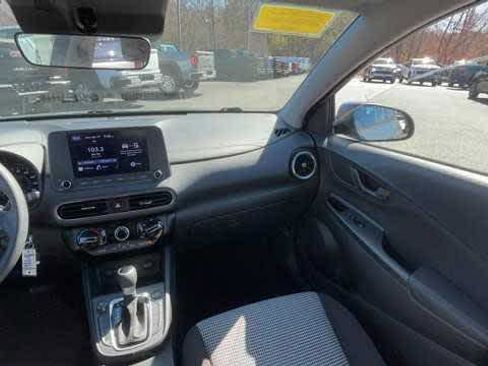 Used 2022 Hyundai Kona SE AWD/4WD image 28