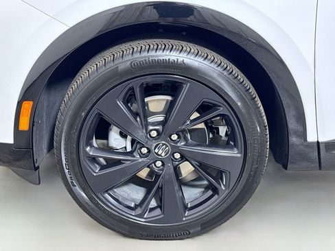 Certified 2025 Buick Envision Sport Touring AWD/4WD image 30