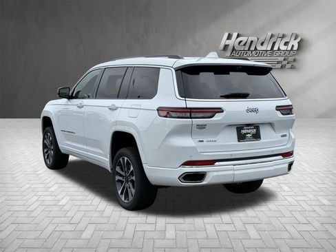 Used 2022 Jeep Grand Cherokee L Overland w/ Advanced Protech Group III AWD/4WD image 8
