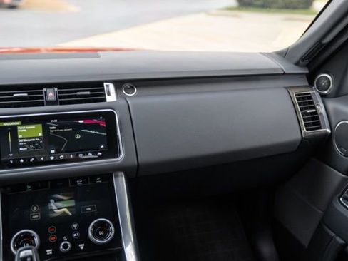 Used 2019 Land Rover Range Rover Sport SE AWD/4WD image 28