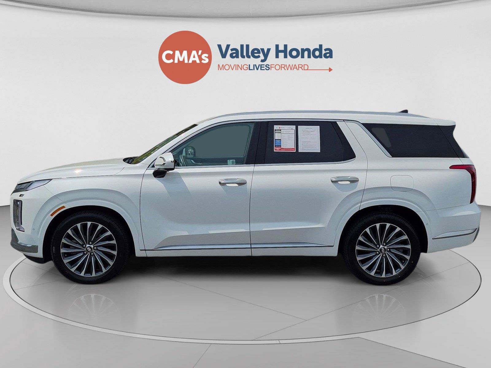 Used 2024 Hyundai Palisade Calligraphy AWD/4WD image 2