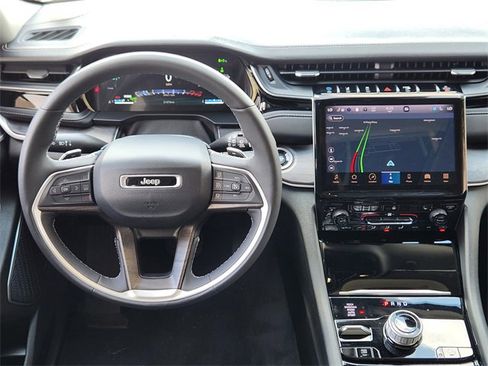 Used 2023 Jeep Grand Cherokee 4WD 4xe image 27