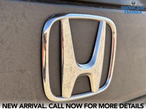 Used 2025 Honda Pilot Black Edition image 11