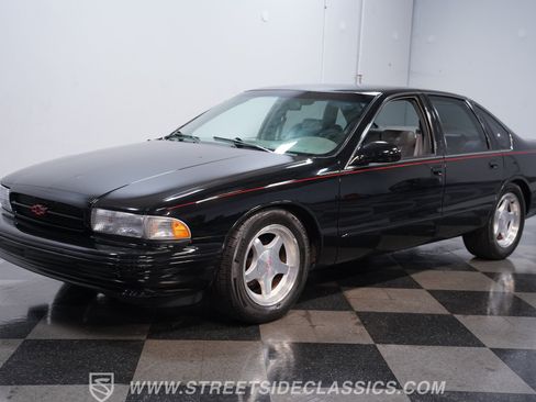 Used 1995 Chevrolet Impala SS RWD image 6
