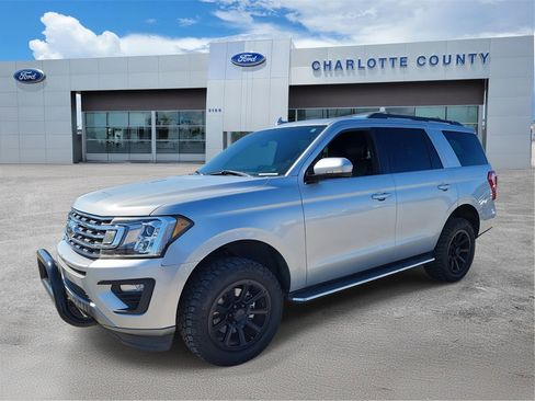 Used 2019 Ford Expedition XLT w/ Equipment Group 202A image 2