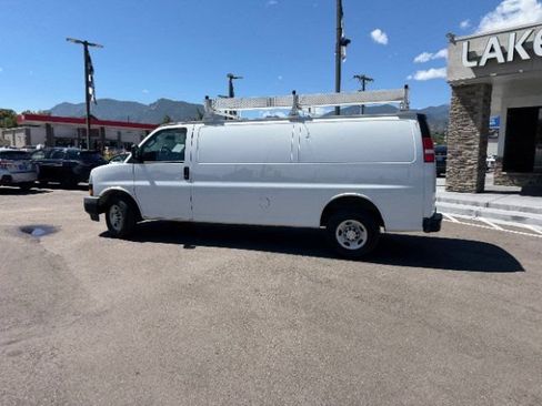 Used 2021 Chevrolet Express 2500 Extended w/ Driver Convenience Package RWD image 9