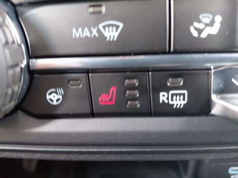 New 2025 Ford Bronco Badlands image 39