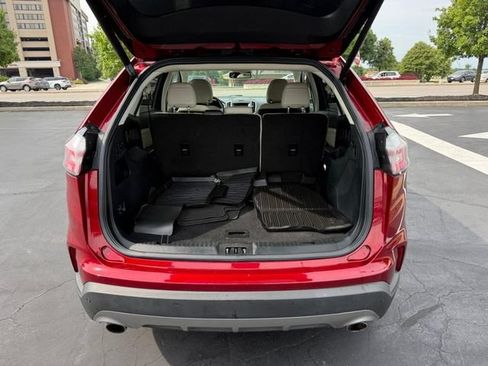 Used 2019 Ford Edge Titanium w/ Cold Weather Package AWD/4WD image 6