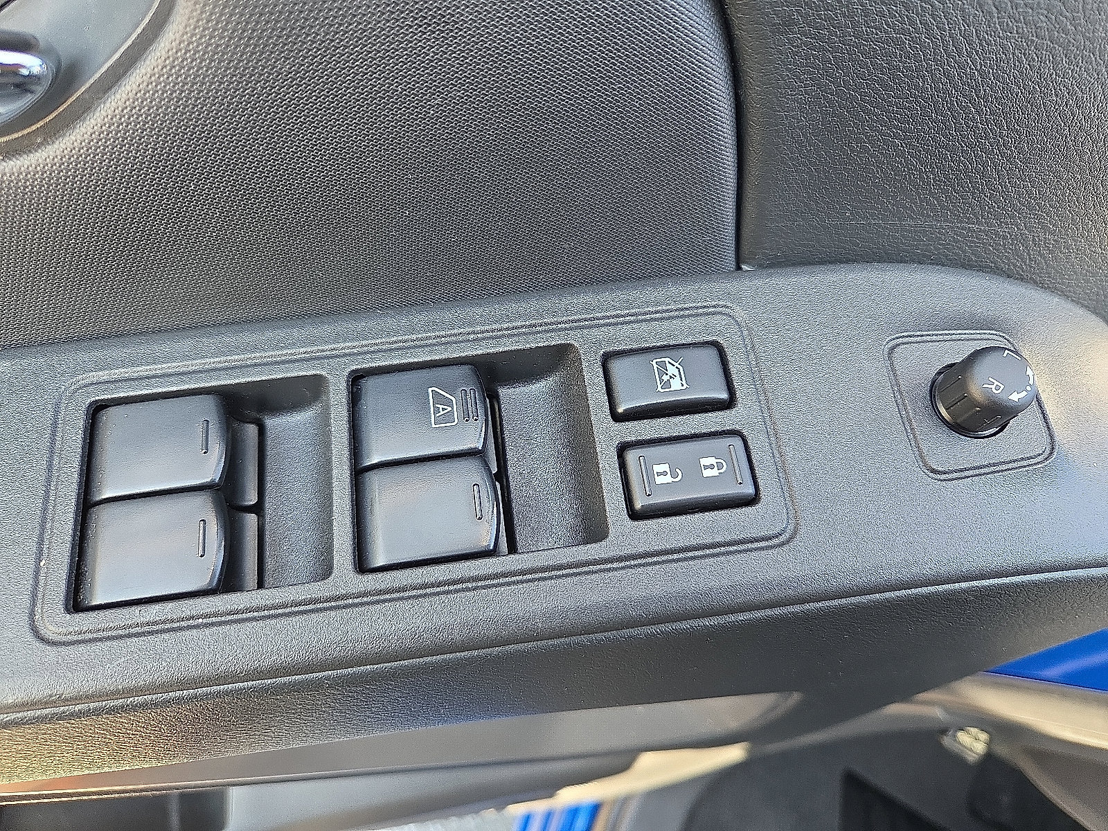 Used 2024 Nissan Frontier SV w/ SV Convenience Package AWD/4WD image 15