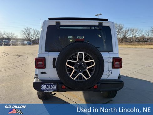 Used 2024 Jeep Wrangler Sahara w/ Technology Group image 5