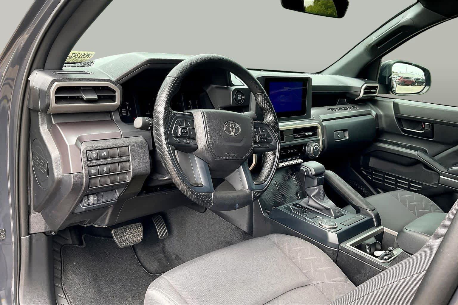 Used 2026 Toyota Tacoma SR5 RWD image 17