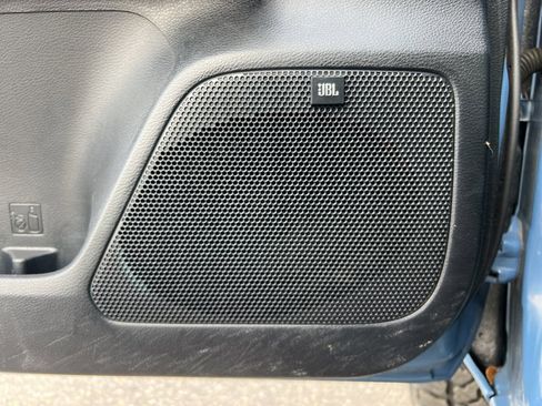 Used 2019 Toyota Tacoma TRD Off-Road image 14