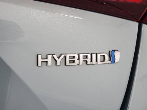 Used 2020 Toyota Prius image 9