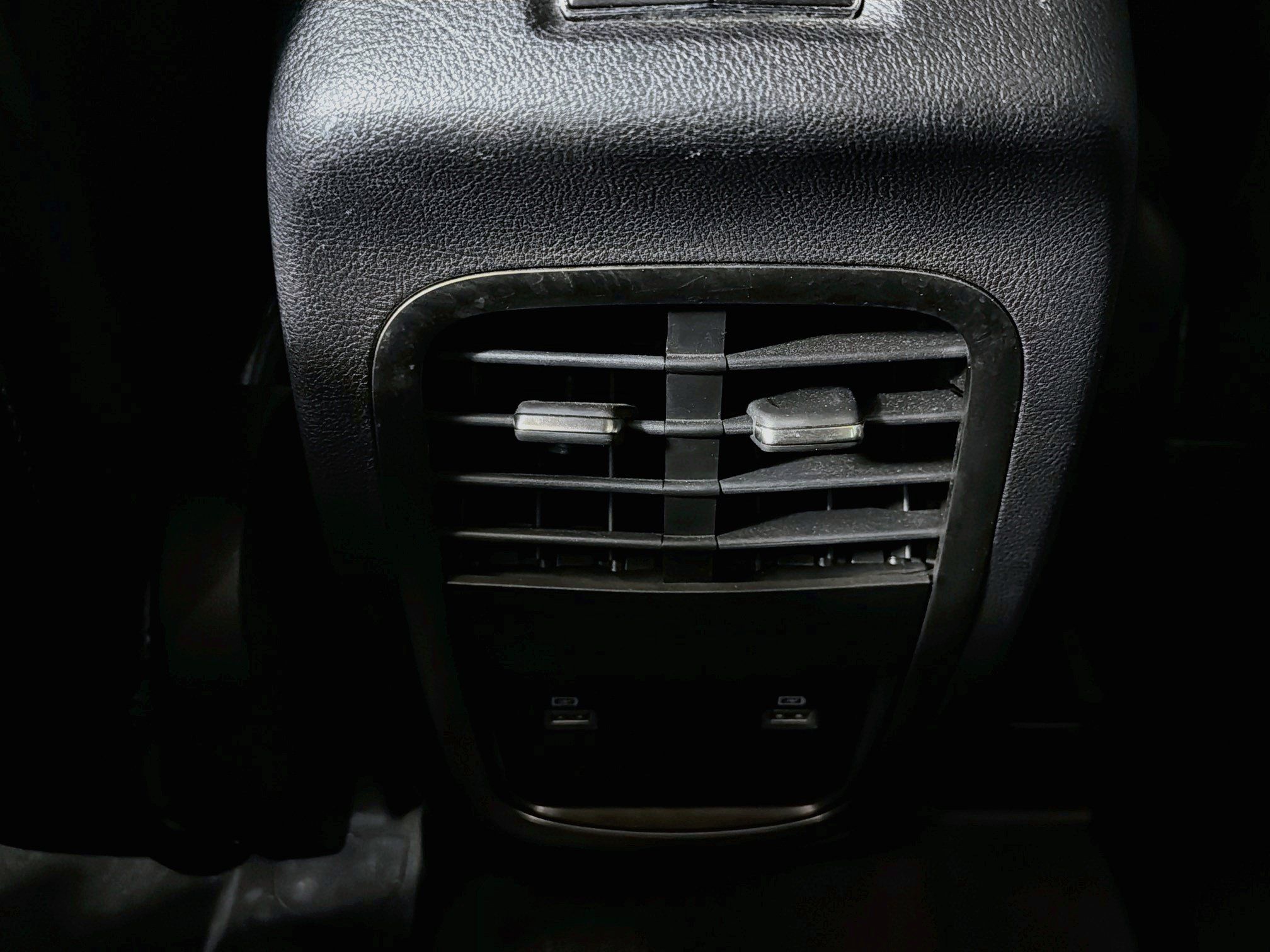 Used 2019 Lincoln MKC Select w/ Select Plus Package FWD image 28