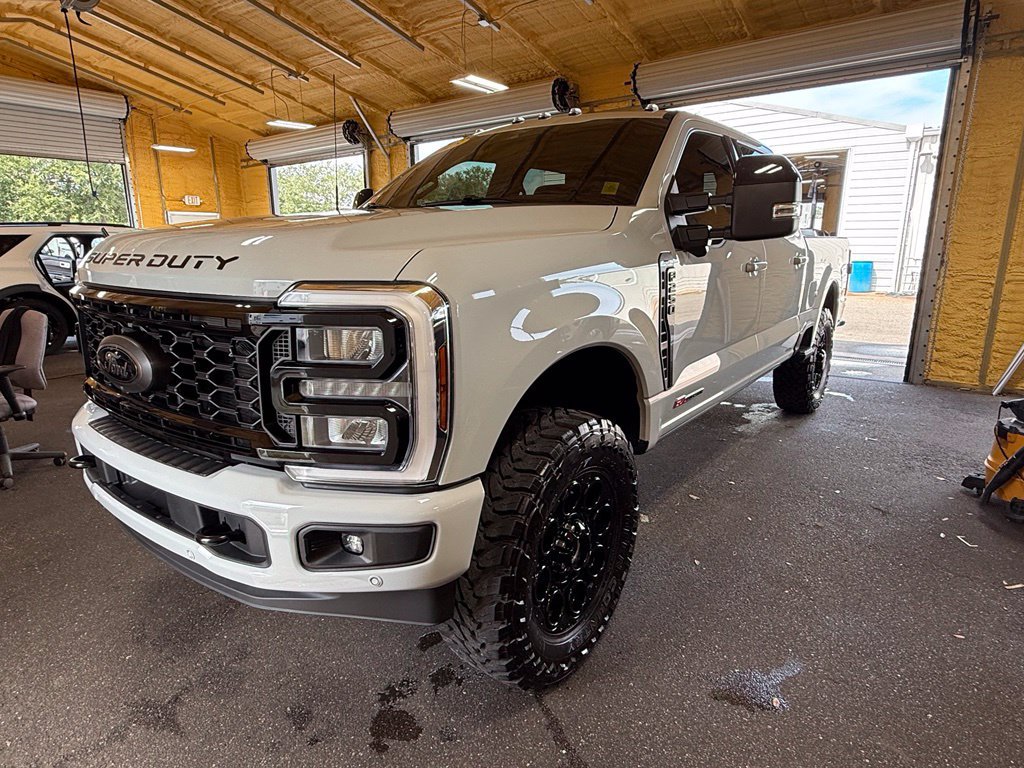 Used 2025 Ford F250 Lariat w/ Lariat Ultimate Package AWD/4WD image 6