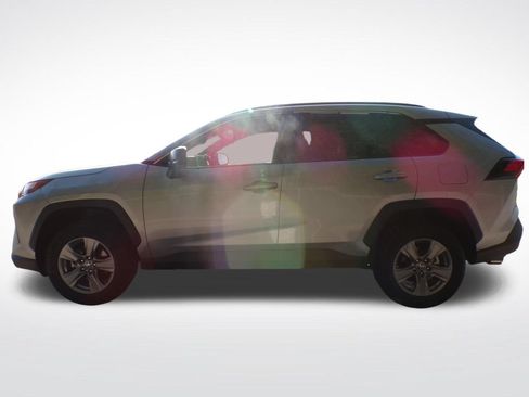 Used 2024 Toyota RAV4 LE AWD/4WD image 2