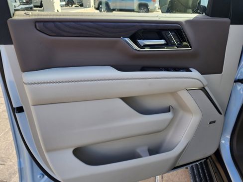 New 2026 GMC Yukon XL Denali w/ Sun & Power Step Package image 12