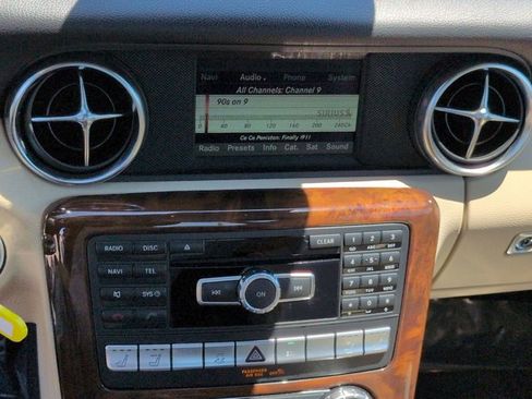 Used 2014 Mercedes-Benz SLK 350 image 16