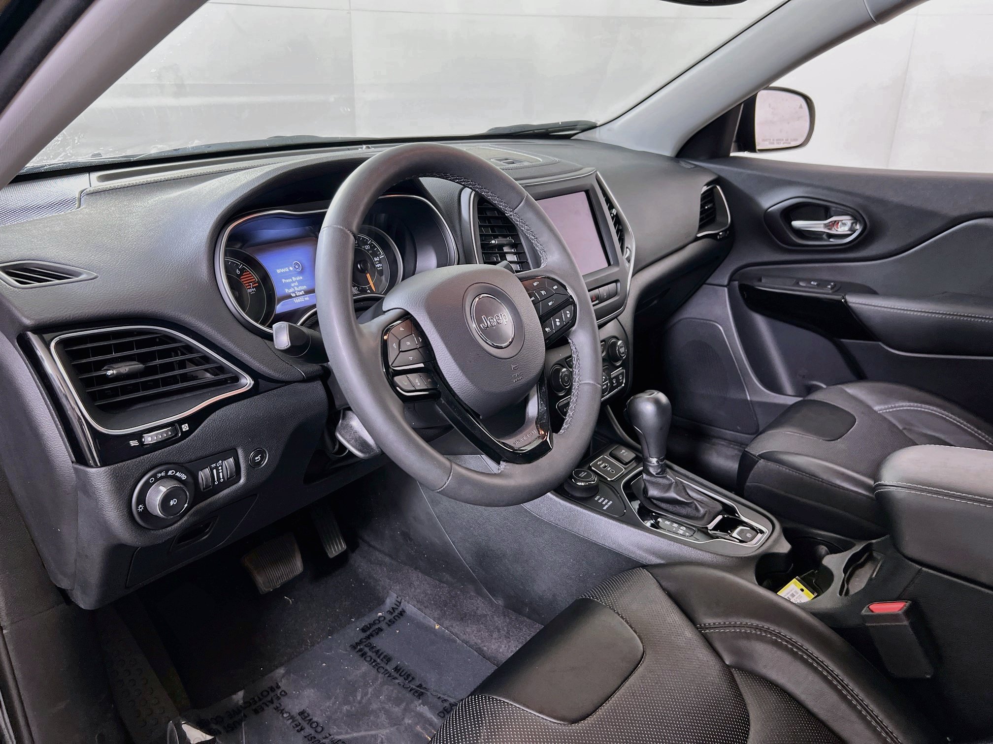 Used 2023 Jeep Cherokee Altitude Lux AWD/4WD image 9
