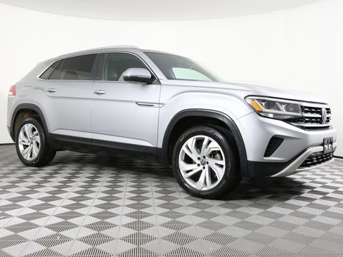 Used 2020 Volkswagen Atlas Cross Sport SEL image 3