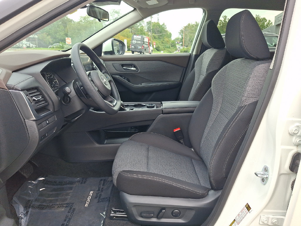Certified 2023 Nissan Rogue SV AWD/4WD image 15