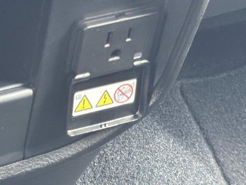 Used 2024 RAM 3500 Tradesman w/ Chrome Appearance Group AWD/4WD image 33