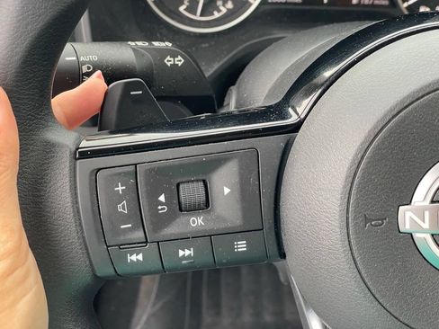 Certified 2023 Nissan Rogue SV w/ SV Premium B Package AWD/4WD image 16