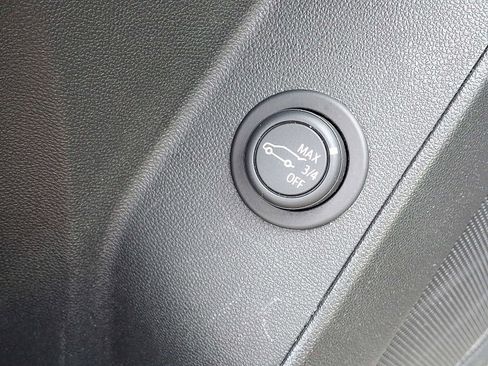 Used 2023 Chevrolet Equinox RS w/ LPO, Floor Liner Package image 26