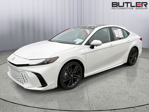 Certified 2025 Toyota Camry XSE w/ Premium Plus Package FWD image 1
