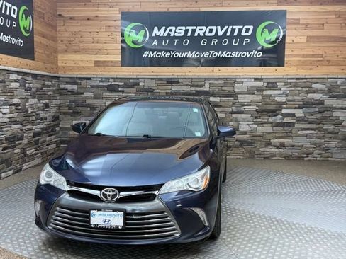 Used 2016 Toyota Camry XLE w/ Moonroof Package FWD image 3