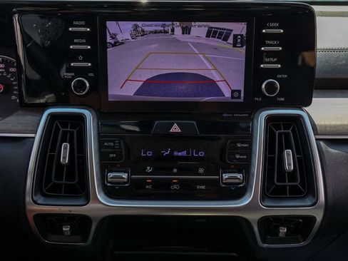 Used 2021 Kia Sorento EX FWD image 29